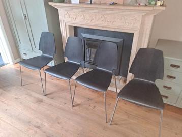 4 Zwarte Eetkamerstoelen Hout/Metaal beschikbaar voor biedingen