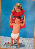 meisje met baby - de eerste stapjes - zestiger jaren, Verzamelen, Verzenden, 1960 tot 1980, Ongelopen, Kinderen