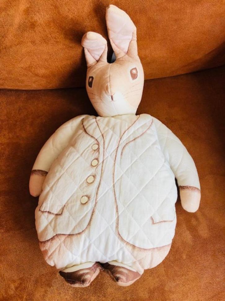 Beatrix Potter Peter Rabbit Kussen/ Pyjama Zak Als Nieuw, Verzamelen, Beelden en Beeldjes, Zo goed als nieuw, Dier, Ophalen of Verzenden
