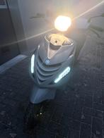 Piaggio zip 4t 2007 Nardo Grey, Fietsen en Brommers, Scooters | Piaggio, Maximaal 45 km/u, Zip, Ophalen of Verzenden, Zo goed als nieuw