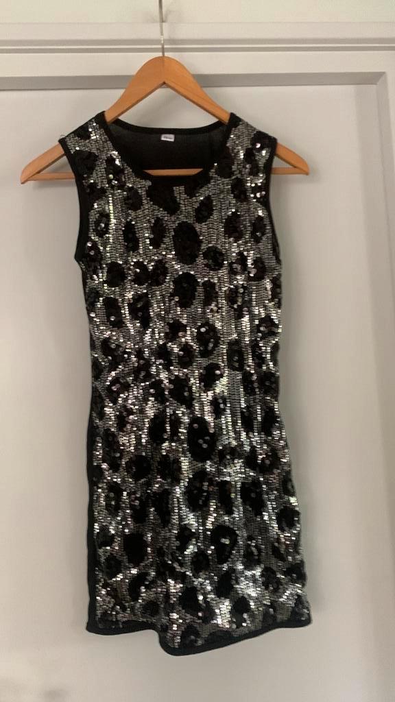 Mooie zgan Glitter Feestjurk 1 x gedragen Kerst Tip !158/164, Kinderen en Baby's, Kinderkleding | Maat 158, Zo goed als nieuw