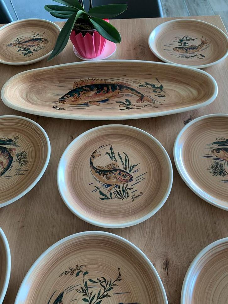 Sarregeumines Granville 12 pers majolica antiek vis servies, Antiek en Kunst, Antiek | Servies compleet, Ophalen