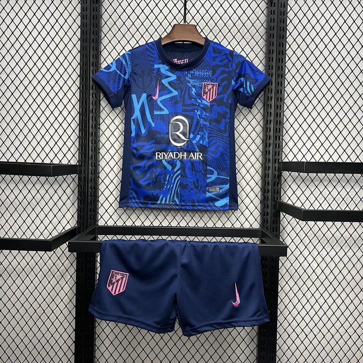 Nieuw Atlético Madrid Kinderset – Shirt + Broekje – Blauw, Sport en Fitness, Voetbal, Nieuw, Shirt, Maat XS of kleiner, Verzenden