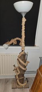 Unieke Houten Lamp met Touw, Huis en Inrichting, Lampen | Vloerlampen, Ophalen, Gebruikt, Metaal, Rustiek