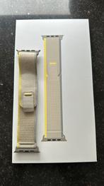 Yellow/beige trail loop bandje voor de Apple Watch Ultra, Bandje, Ophalen of Verzenden, Apple, Zo goed als nieuw