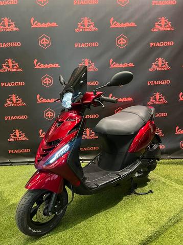 Piaggio Zip 2022 Brom! SP Candy Red Alpha Turbokit Garantie! beschikbaar voor biedingen