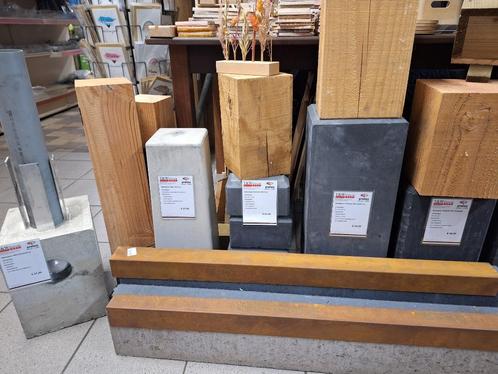 Beton poeren en hardstenen sokkels, Tuin en Terras, Palen, Balken en Planken, Nieuw, Ophalen