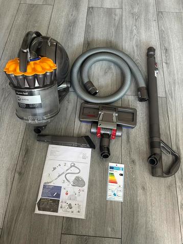 Dyson DC33c Origin in nieuwe staat beschikbaar voor biedingen
