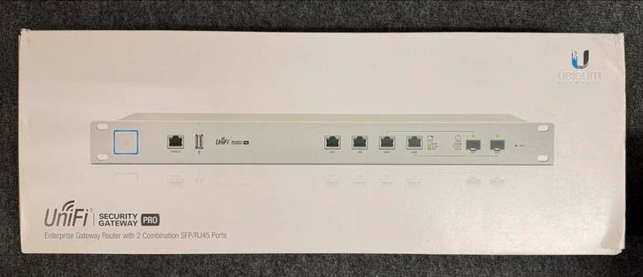 Ubiquiti UniFi USG-PRO-4 Router, Computers en Software, Routers en Modems, Zo goed als nieuw, Router, Ophalen of Verzenden