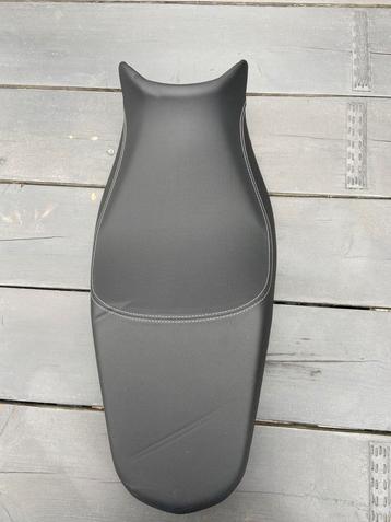 Yamaha tracer 7 zadel beschikbaar voor biedingen