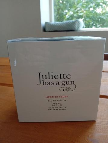 Nieuw in cellofaan: 100 ml Juliette has a Gun Lipstick Fever beschikbaar voor biedingen