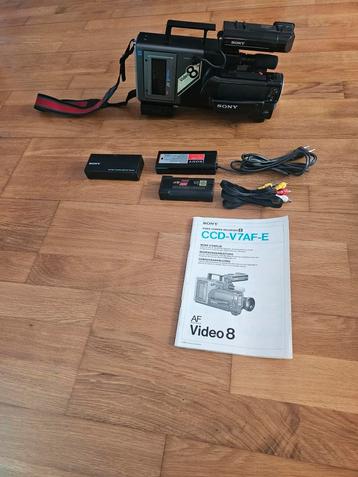 Sony Video 8 AF CCD-V7AF-E Camcorder + Accessoires beschikbaar voor biedingen