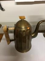 Antiek koperen koffiepot, Ophalen