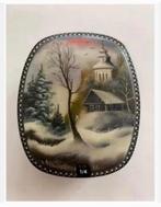 Winter-weer kistje lak, rood van binnen, 8,5 x 7 x 3,3 cm, Minder dan 50 cm, 50 tot 100 cm, Ophalen of Verzenden, Zo goed als nieuw