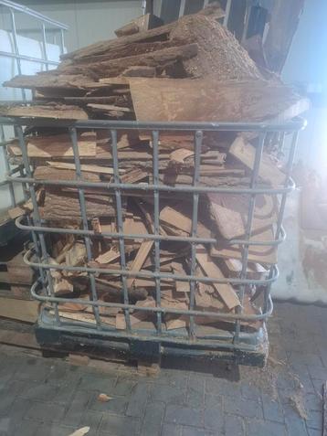 Haardhout hardhout beschikbaar voor biedingen