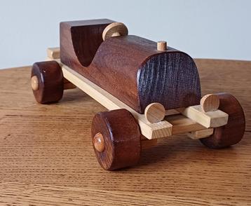 Houten speelgoed: raceauto Toymakerguy. beschikbaar voor biedingen