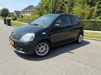 Toyota Yaris 1.5-16V VVT-i T-Sport Airco|CUP velgen|APK, Gebruikt, Zwart, 4 cilinders, 400 kg