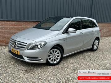 Mercedes B-klasse 200 Automaat/Leer/Pano/Memory-Stoelen beschikbaar voor biedingen