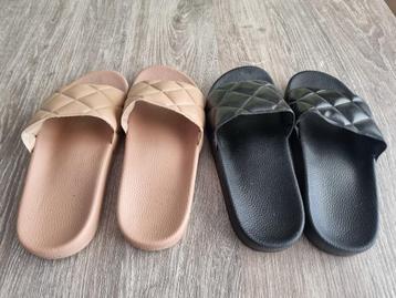 2 x bad slippers zwart en zand kleur beschikbaar voor biedingen
