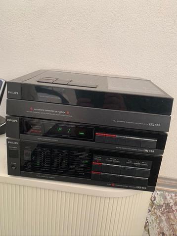 Te koop, tweedehands stereo-installatie met luidsprekers beschikbaar voor biedingen