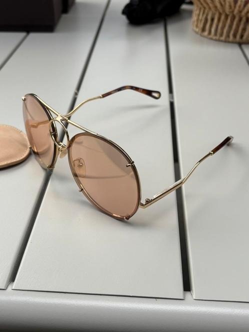 Chloé Romeu, Sieraden, Tassen en Uiterlijk, Zonnebrillen en Brillen | Dames, Zo goed als nieuw, Zonnebril, Overige merken, Zwart