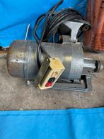 Een gied werkend industriële naaimachine motor van adler, Hobby en Vrije tijd, Naaimachines en Toebehoren, Overige merken, Gebruikt