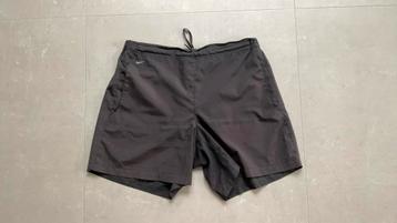 Short korte broek Nike zwart maat L beschikbaar voor biedingen