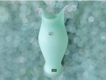 Glazen zachtgroene vaas Droomtoren h 36cm 0611 beschikbaar voor biedingen