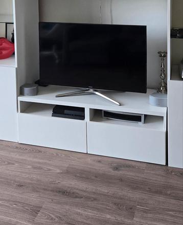 Wit TV meubel Besta 120cm  40cm  40cm Ikea