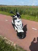 Piaggio zip 2014, Fietsen en Brommers, Scooters | Piaggio, Ophalen of Verzenden, Zo goed als nieuw, Zip