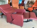 Extra breed prominent sta op relax stoel gratis bezorgd, Huis en Inrichting, Fauteuils, Ophalen of Verzenden, Zo goed als nieuw