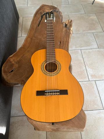 Klassieke gitaar Gewa Germania met tas beschikbaar voor biedingen