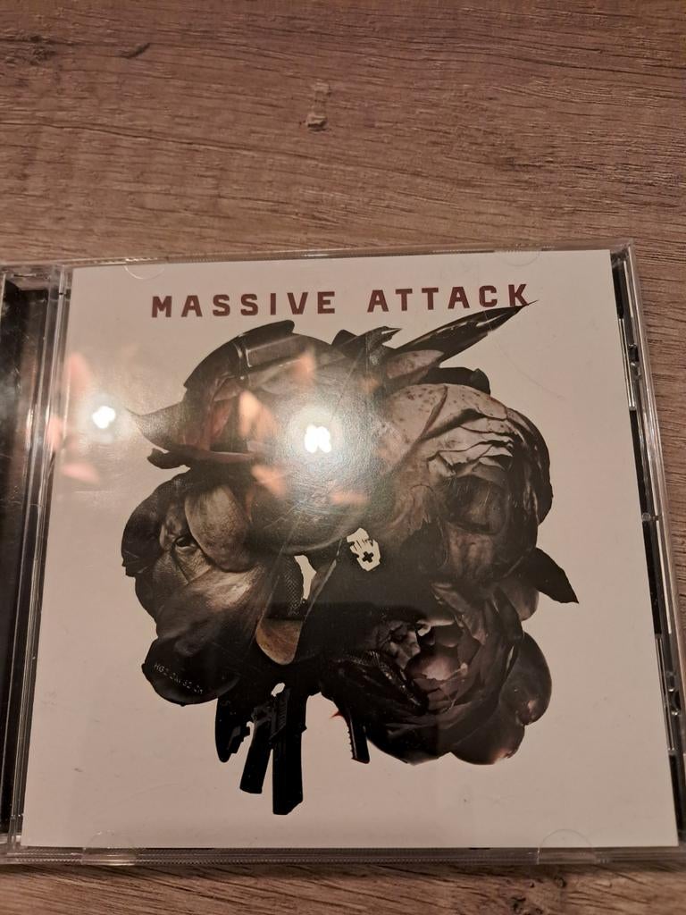Massive Attack - Collected CD, Ophalen of Verzenden, Zo goed als nieuw