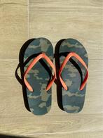 Teenslippers legergroen maat 39, Kleding | Heren, Overige Herenkleding, Ophalen of Verzenden, Zo goed als nieuw, Hema