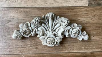 Ornament beton (met ophanghaak) beschikbaar voor biedingen