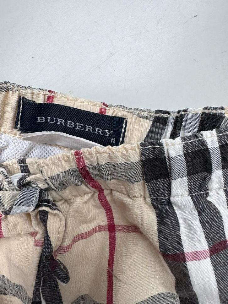Burberry Zwembroek - Stijlvol voor de zomer!, Kinderen en Baby's, Kinderkleding | Kinder-zwemkleding, Zo goed als nieuw, Zwembroek