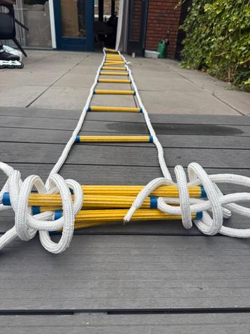 Brandvluchtladder – 10 meter touw beschikbaar voor biedingen