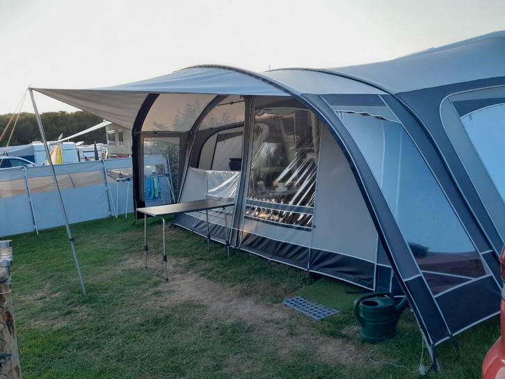 Unico Bologna 12.1 voortent - April 2021, Caravans en Kamperen, Voortenten en Luifels, Gebruikt, Overige merken, Ophalen of Verzenden