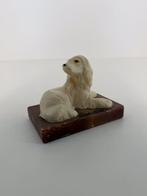 Beeldje hond op marmeren voet – Artesanía Hnos. Garbayo, Ophalen of Verzenden, Zo goed als nieuw, Dier