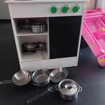 speelkeuken met potten en pannen van IKEA beschikbaar voor biedingen