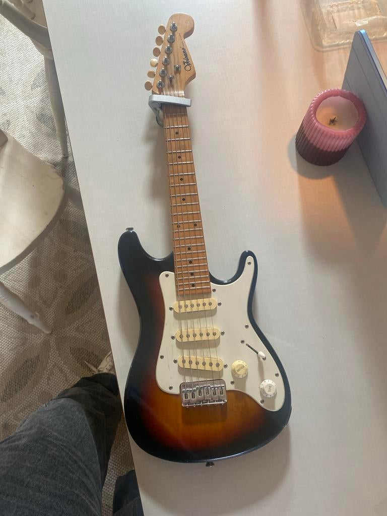 Vulcano Rock Electrische Gitaar Kinderformaat 5-9 Jaar, Muziek en Instrumenten, Snaarinstrumenten | Gitaren | Elektrisch, Ophalen
