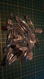 Verschillende maten klik klak clips en uitgesneden leertjes, Ophalen of Verzenden, Zo goed als nieuw, Overige typen