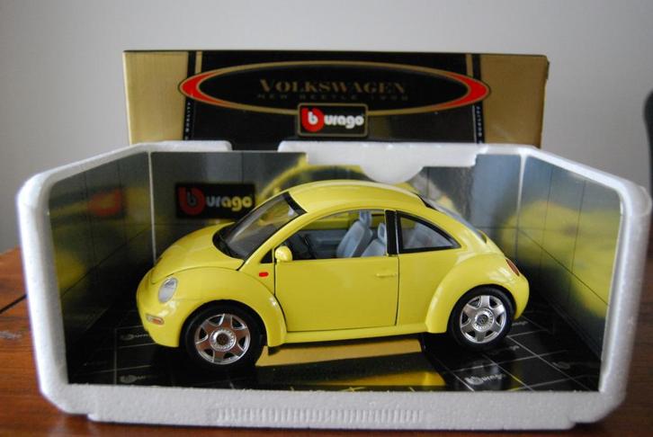 Volkswagen Beetle, Hobby en Vrije tijd, Modelauto's | 1:18, Nieuw, Auto, Bburago, Ophalen of Verzenden