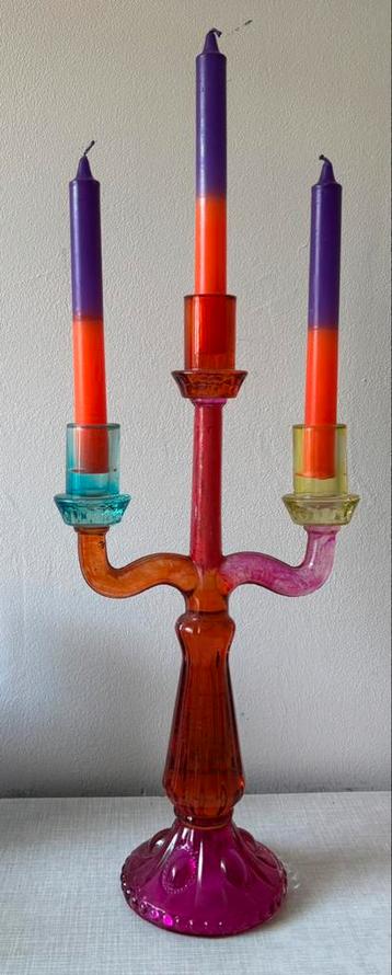 3 armige kandelaar gekleurd glas exclusief kaarsen beschikbaar voor biedingen
