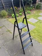 Huishoudtrap aluminium 4 treden, Doe-het-zelf en Verbouw, Ladders en Trappen, Ophalen, Gebruikt, Trap, Minder dan 2 meter