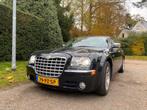 Chrysler 300C 2.7 I V6 AUT 2005 Zwart Youngtimer, Auto's, Chrysler, Automaat, Beige, Navigatiesysteem, Zwart
