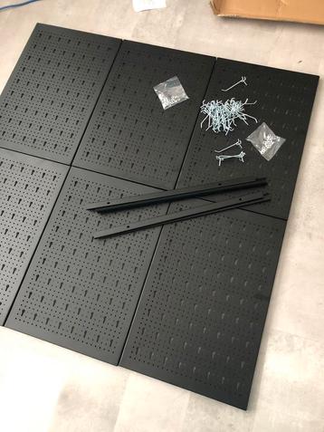 Gereedschapswand met 36 haken – zo goed als nieuw beschikbaar voor biedingen