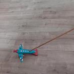 vintage vliegtuig met duwstokje, Kinderen en Baby's, Speelgoed | Houten speelgoed, Ophalen of Verzenden, Gebruikt