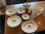 Wedgwood - Vintage Servies met Roos Motief, Ophalen, Zo goed als nieuw, Overige stijlen, Aardewerk