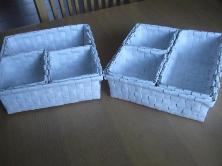 Te koop 2 x set van 4 mandjes.(nieuw)., Huis en Inrichting, Woonaccessoires | Schalen en Manden, Nieuw, Mand, Overige vormen, Riet